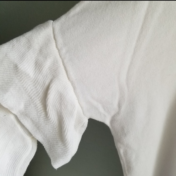 John and Jenn frill sleeve top - Picture 2 of 13